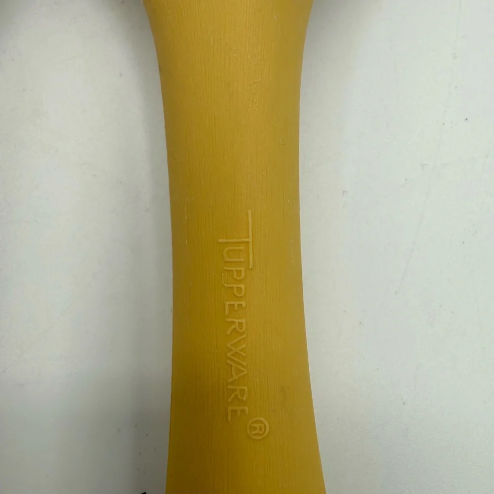 Tupperware vintage salad